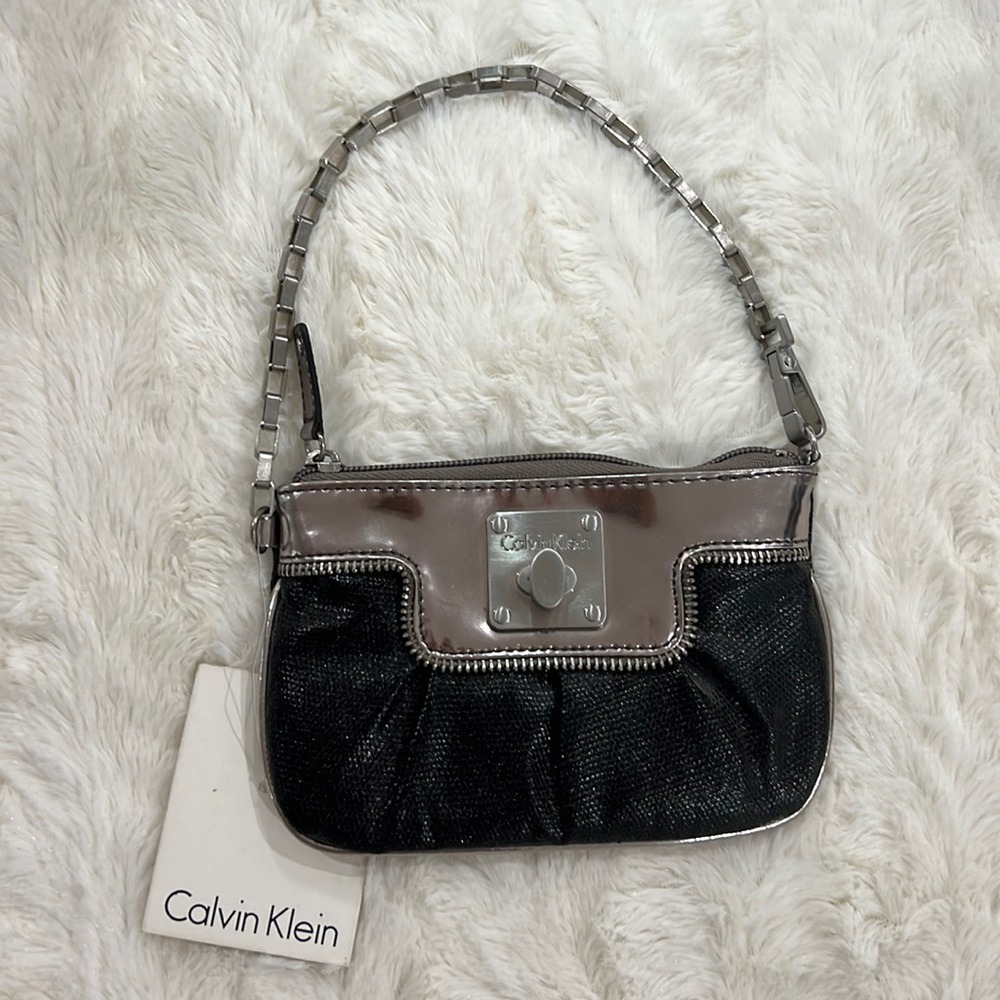 Calvin Klein Womens Silver Black Chain Detail Wristlet‎ Pouch Clutch Evening Bag